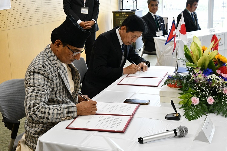 ムシコット市友好交流協定書締結式 ムシコット市友好交流協定書締結式