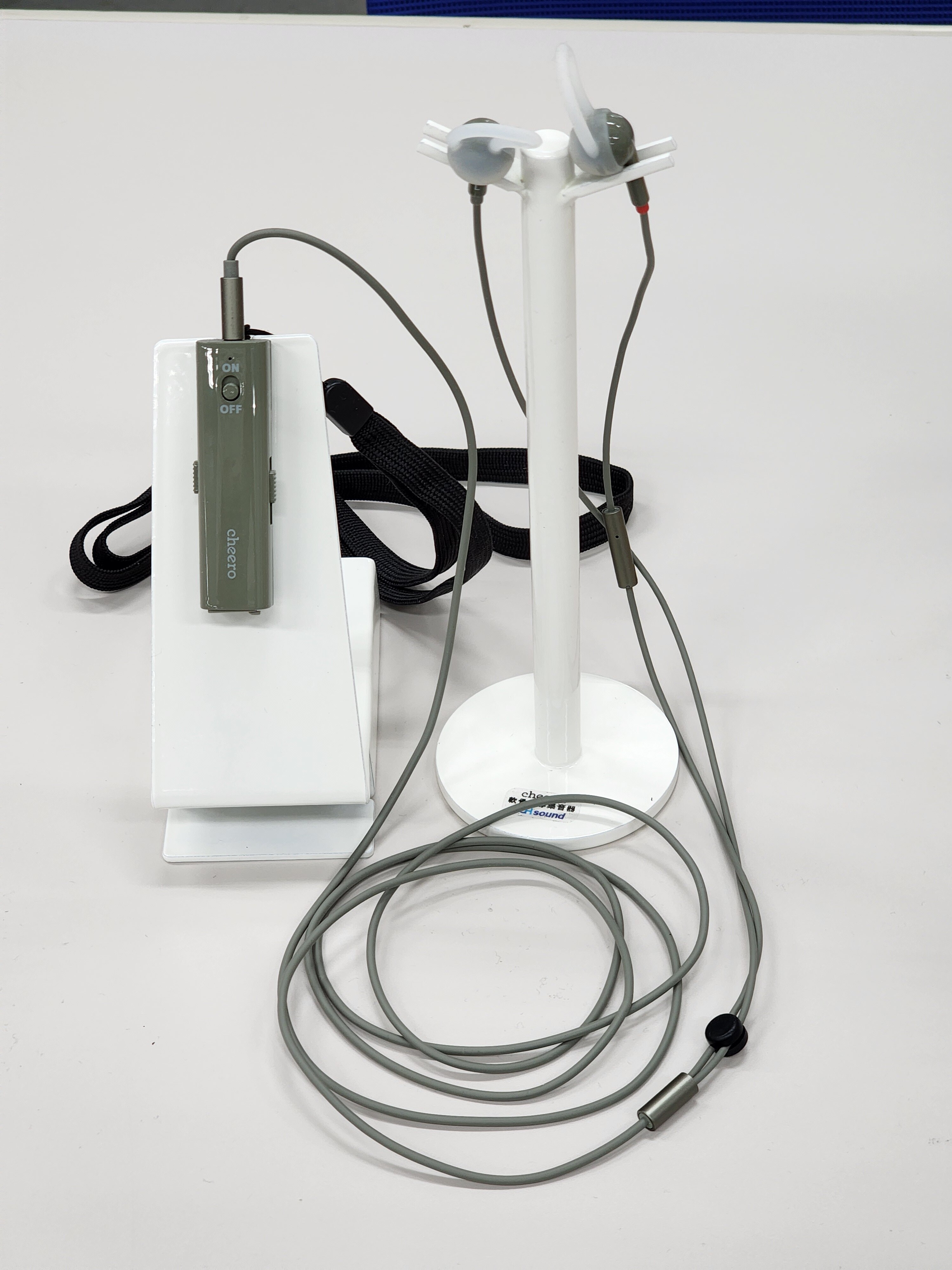軟骨電動イヤホン写真